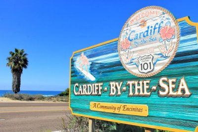 Picture of the Cardiff-By-The-Sea welcome sign by the beach